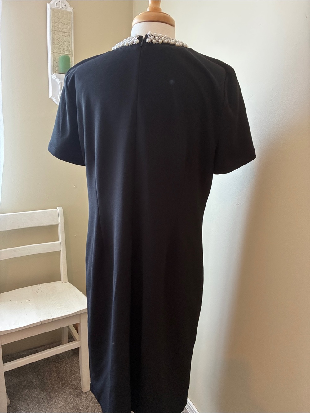 Ming Wang Black Midi Shift Dress with Faux Pearl Accents - Picture 5 of 7